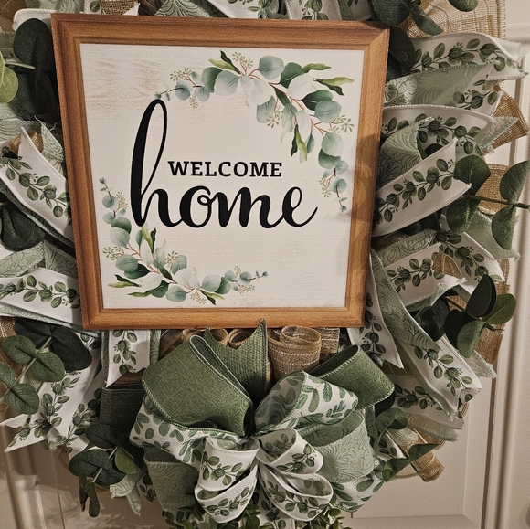 Hand Crafted Green and Cream Holiday Wreath - Picture 2 of 3